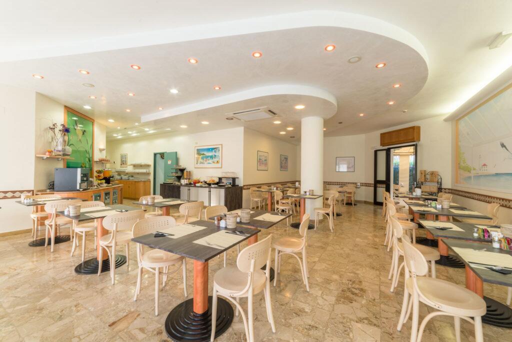 Hotel Airone (Adults Only) Bibione Bagian luar foto