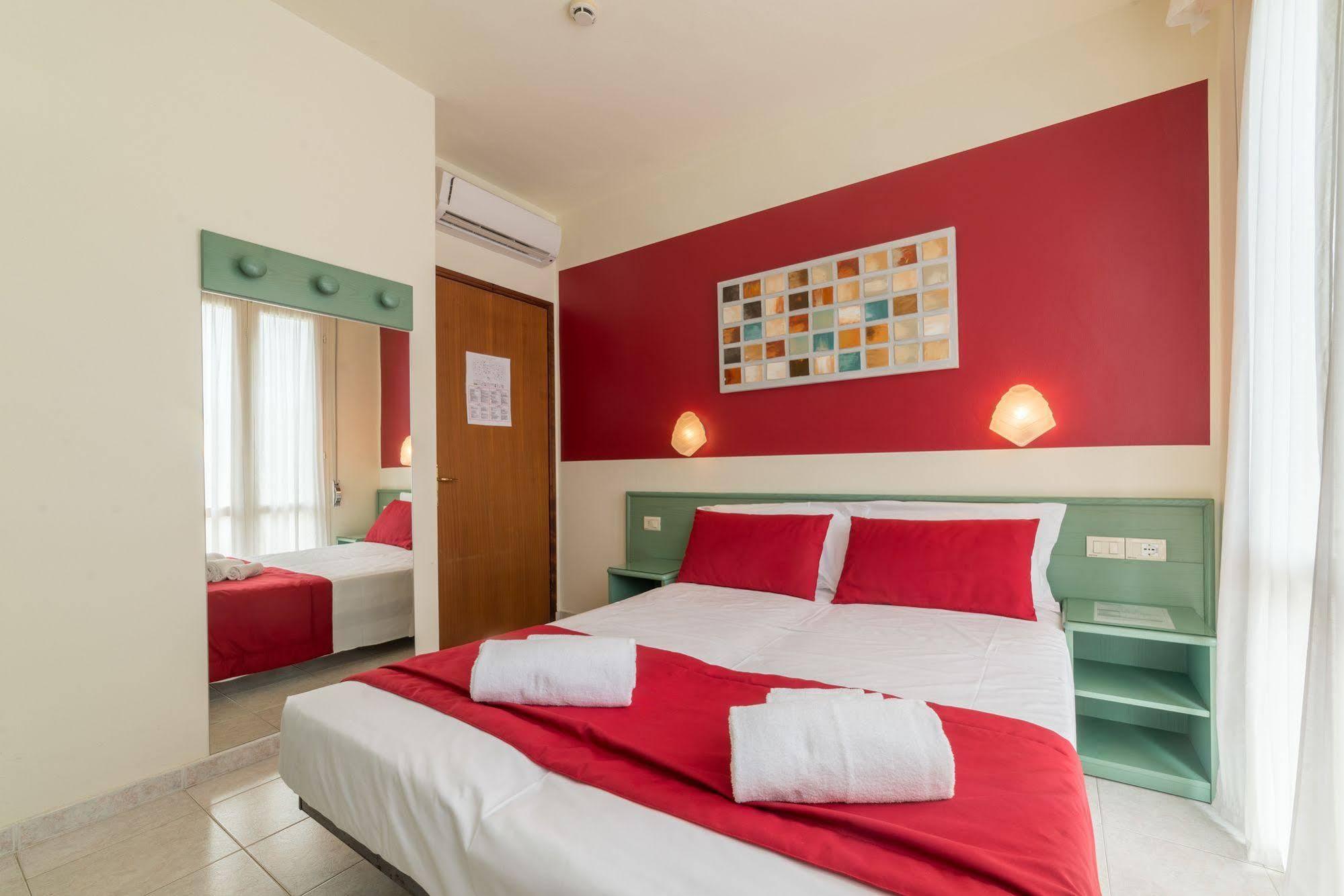 Hotel Airone (Adults Only) Bibione Bagian luar foto