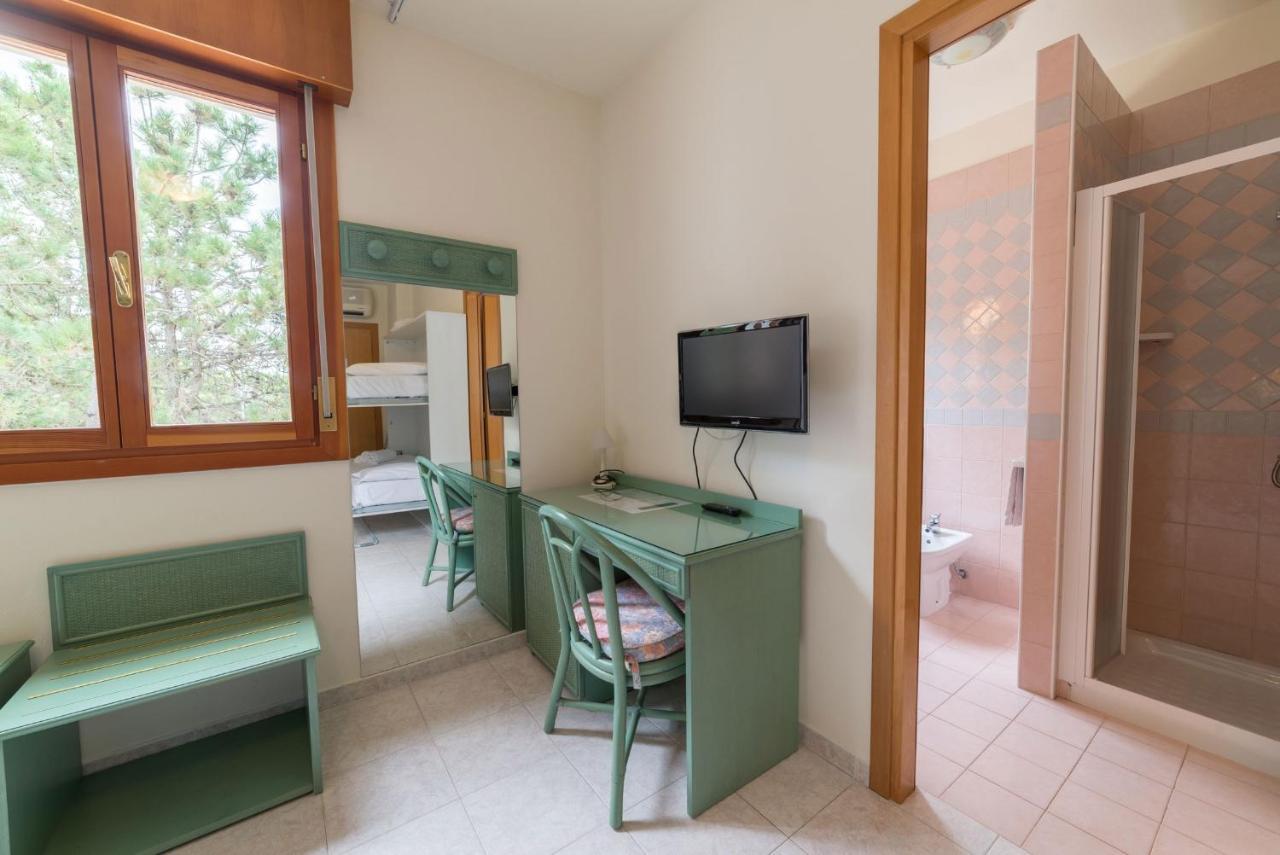 Hotel Airone (Adults Only) Bibione Bagian luar foto