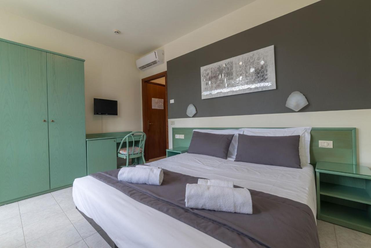Hotel Airone (Adults Only) Bibione Bagian luar foto