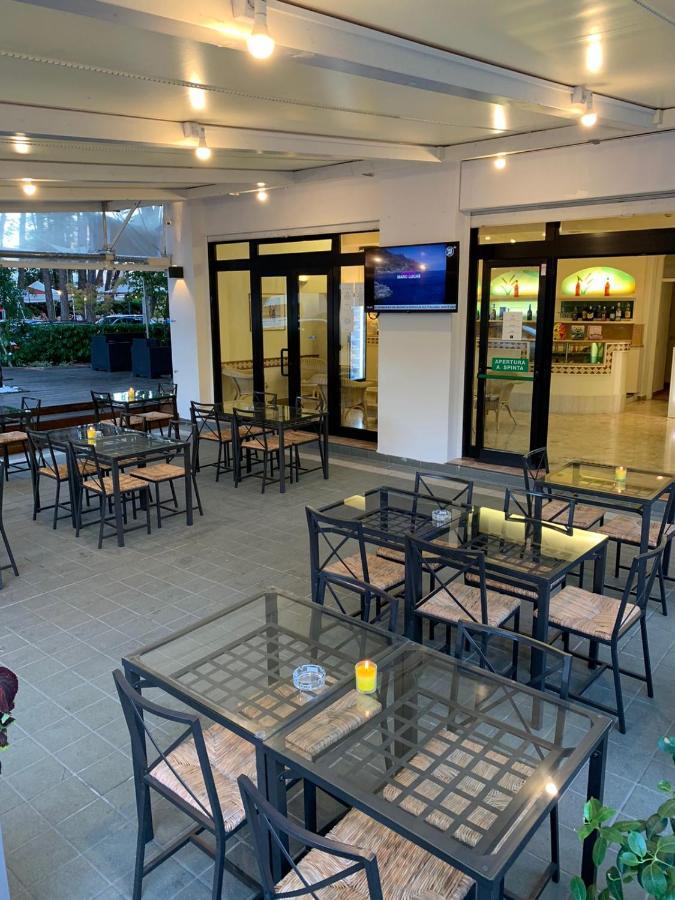 Hotel Airone (Adults Only) Bibione Bagian luar foto