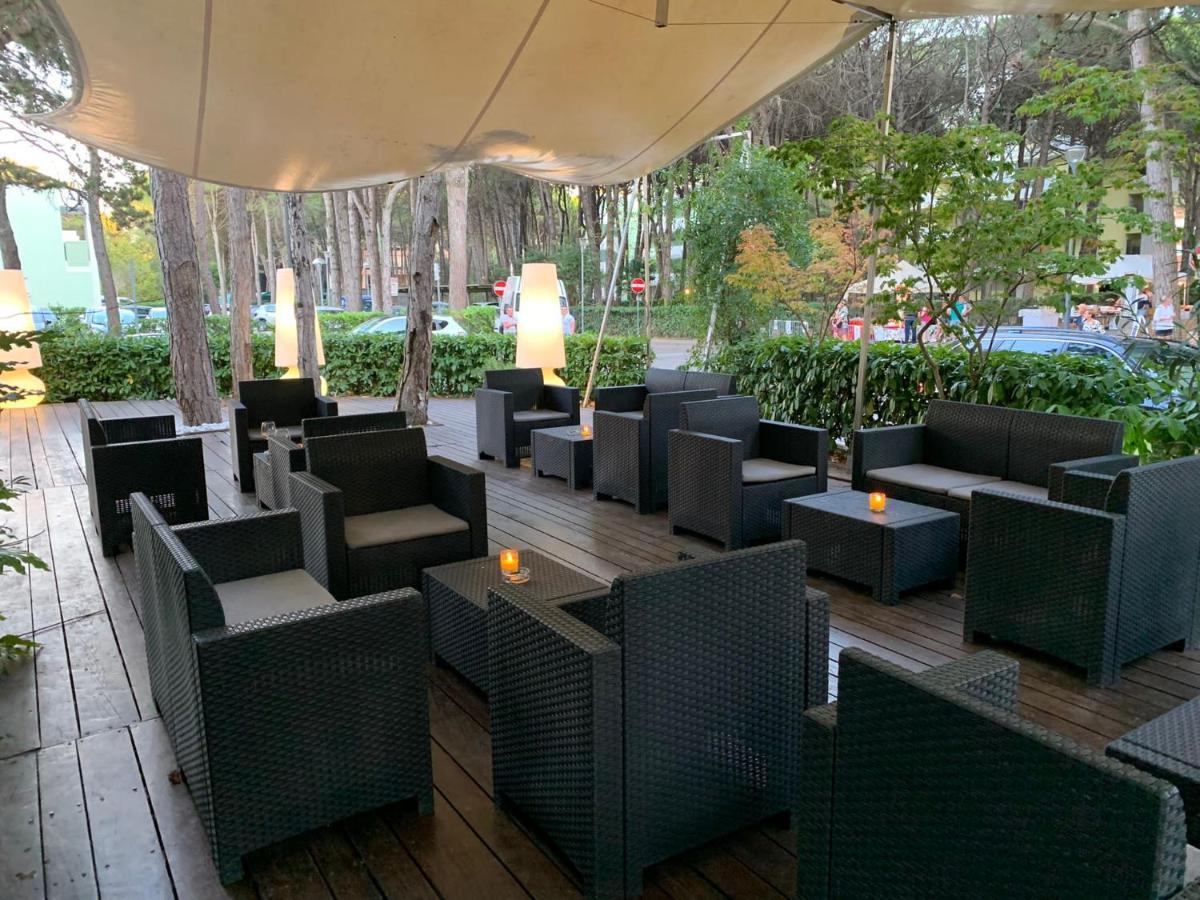 Hotel Airone (Adults Only) Bibione Bagian luar foto